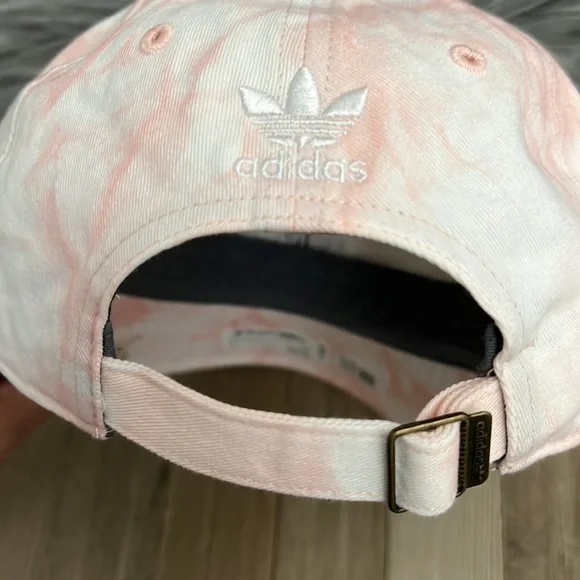 Adidas Originals Women’s hat - NEW - Picture 9 of 11
